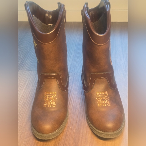 Sold - Picture 3 of 9